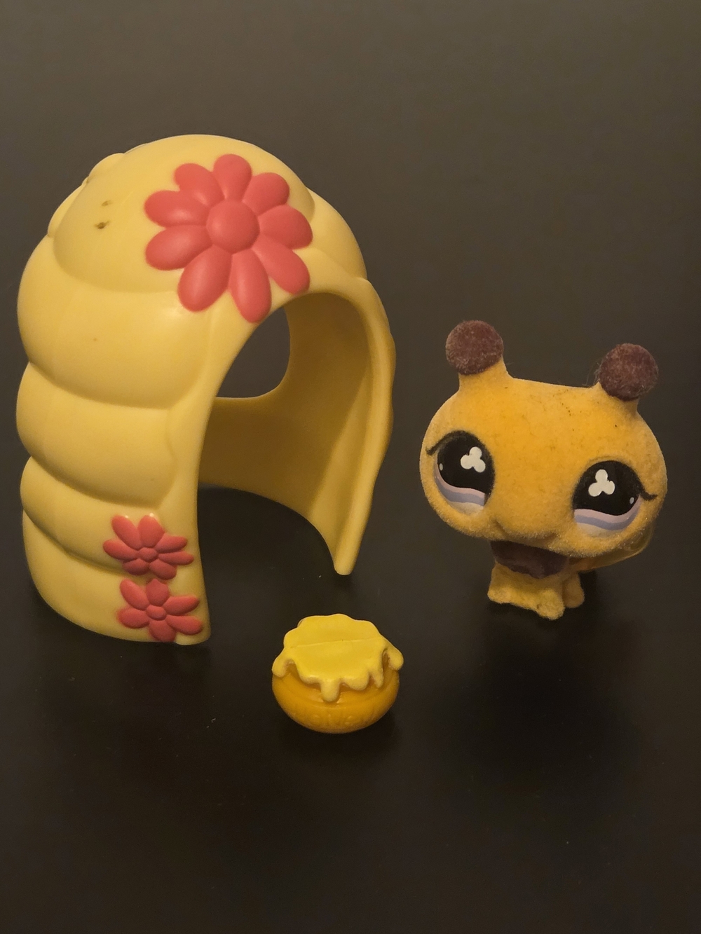 Rare LPS Littlest Pet Shop Fuzzy Flocked Bumblebee #656 - Complete